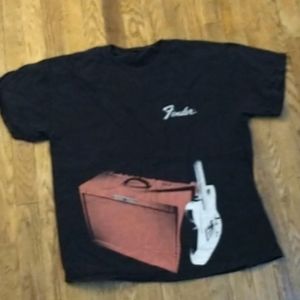 Men's extra large fender t-shirt